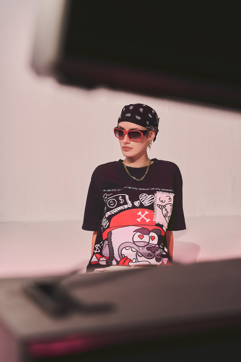 Monkey Trouble - T-Shirt - Unisex